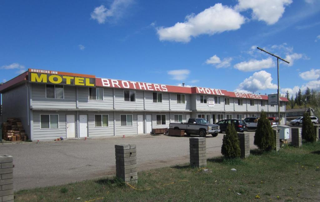 Brothers Inn Motel Prince George Exterior foto
